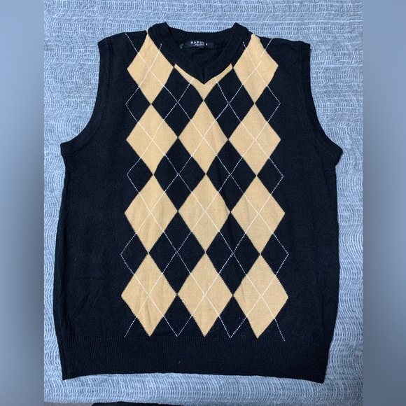 3/$20 Men’s Marquis Signature Sleeveless Sweater Vest Size Large - Picture 2 of 8